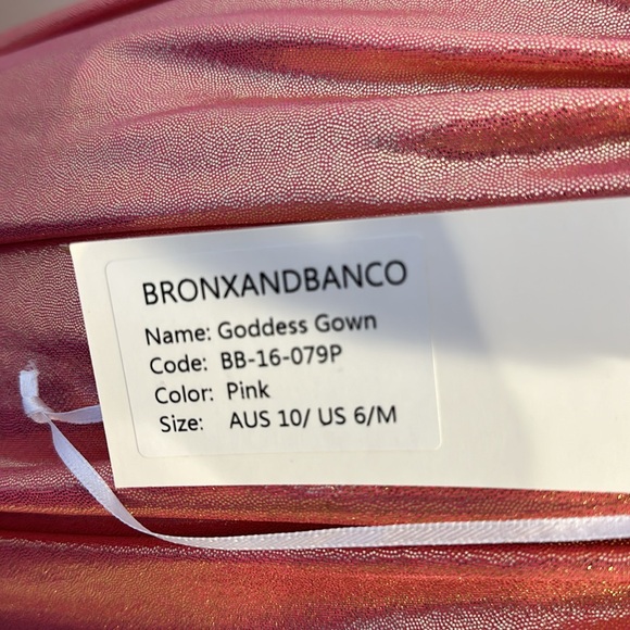 NWT Bronx and Banco Runway Goddess Metallic Deep V-Neck Gown Pink sz M - Picture 6 of 13